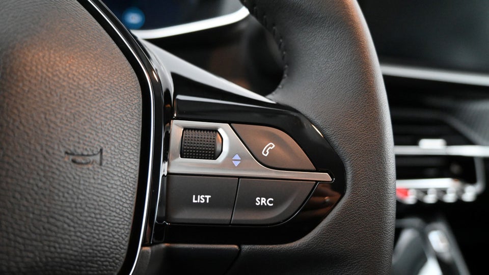 Peugeot 208 1,2 PureTech 100 Allure 5d