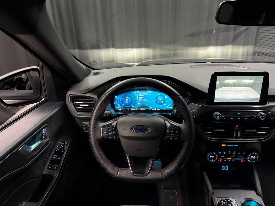 Ford Kuga 2,5 HEV ST-Line X CVT 5d