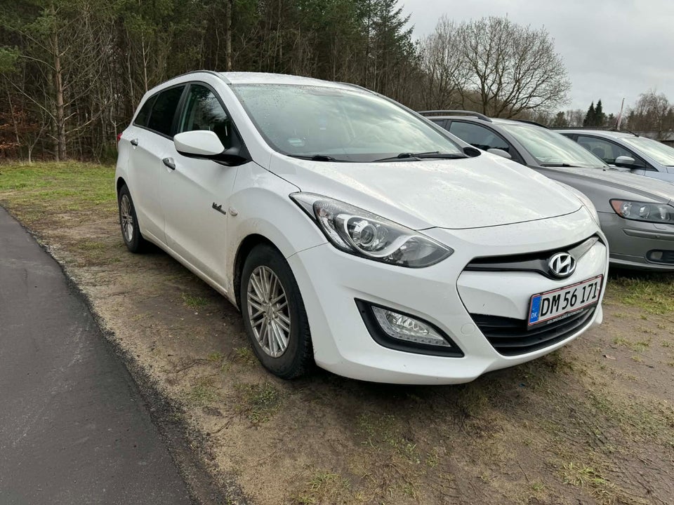 Hyundai i30 1,6 CRDi 110 Comfort Go! CW 5d