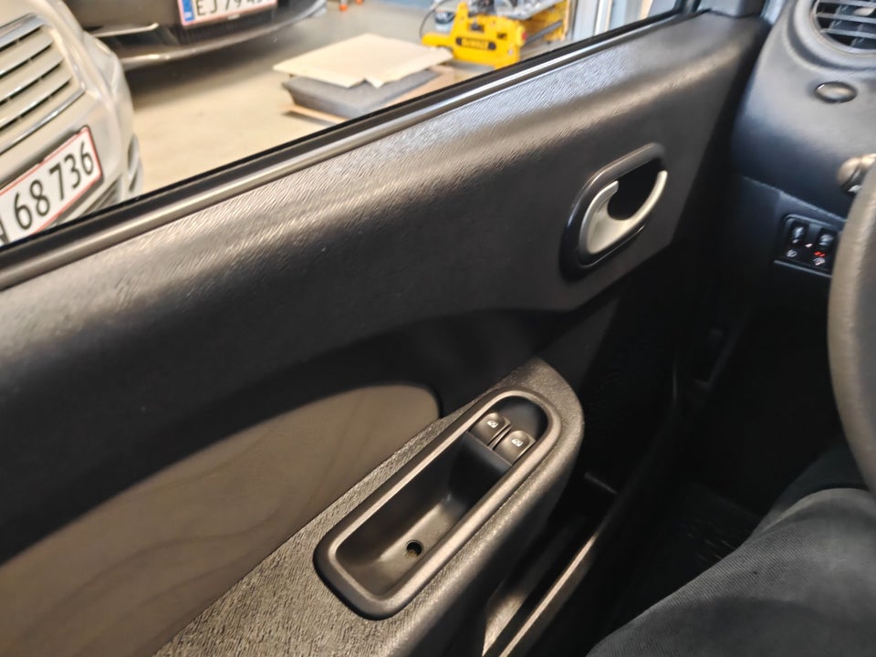 Renault Twingo 1,2 16V E Expression 3d