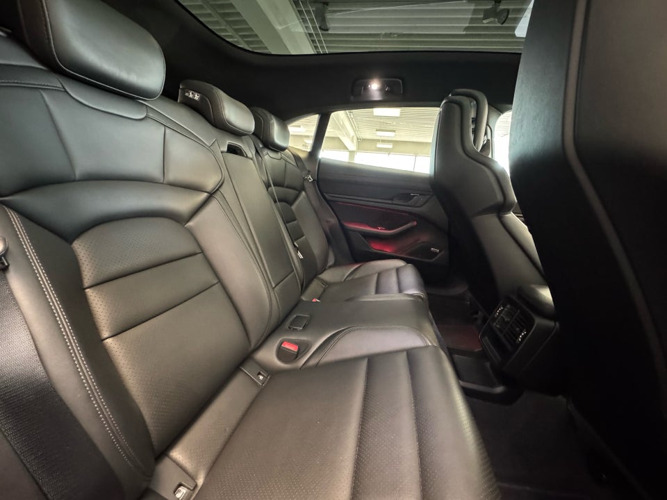 Porsche Taycan Performance+ Sport Turismo 5d