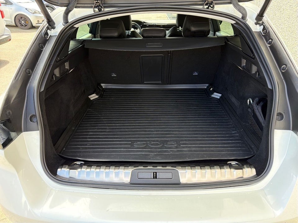 Peugeot 508 1,6 Hybrid Allure Pack SW EAT8 5d