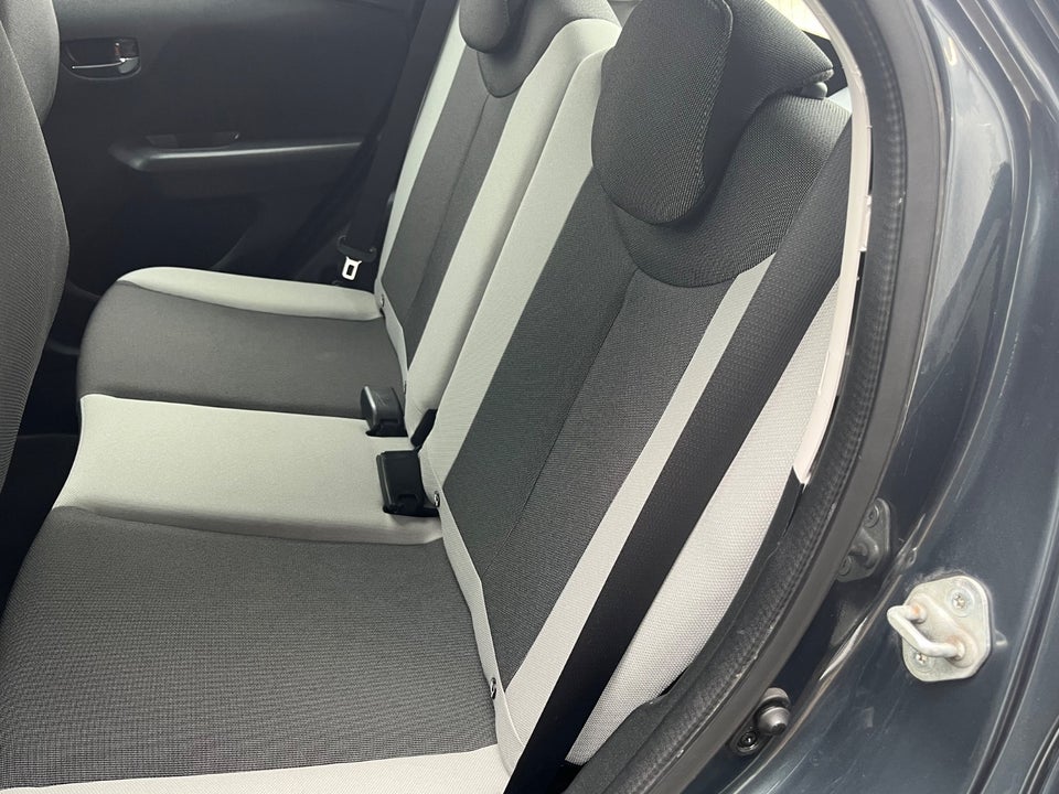 Toyota Aygo 1,0 VVT-i x-black II x-shift 5d