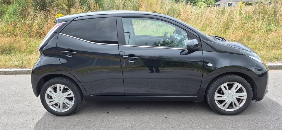Toyota Aygo 1,0 VVT-i x-black II 5d