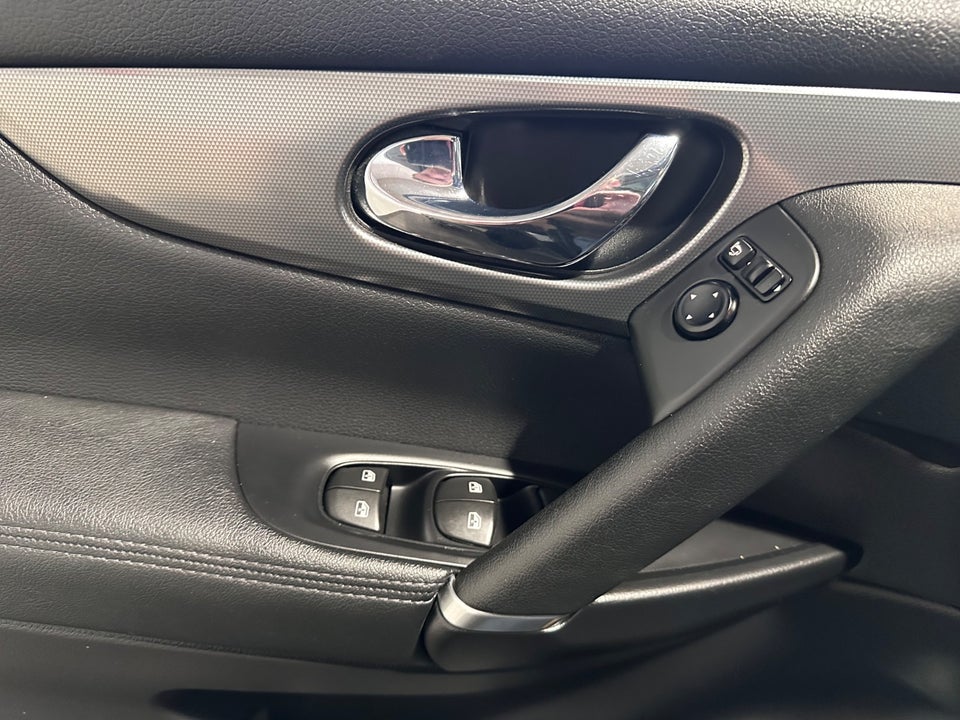 Nissan Qashqai 1,3 Dig-T 140 Tekna 5d