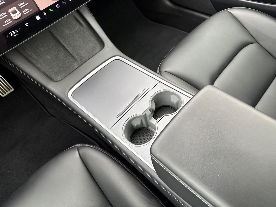 Tesla Model 3 RWD 4d