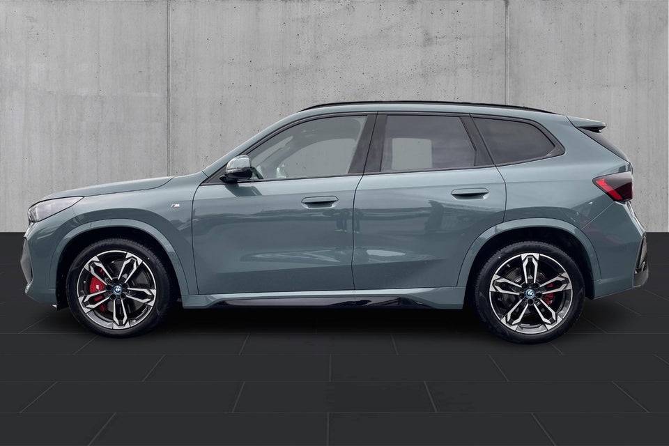 BMW iX1 eDrive20 M-Sport Pro 5d