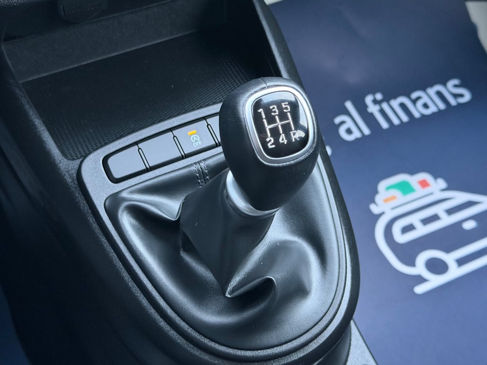 Hyundai i10 1,0 MPi Essential 5d