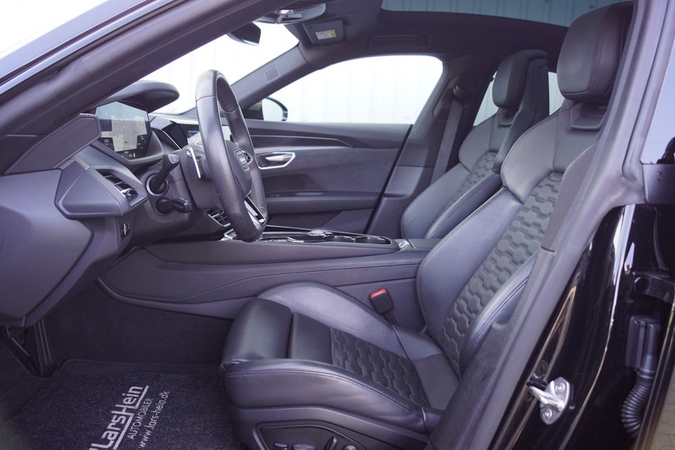 Audi e-tron GT quattro 4d