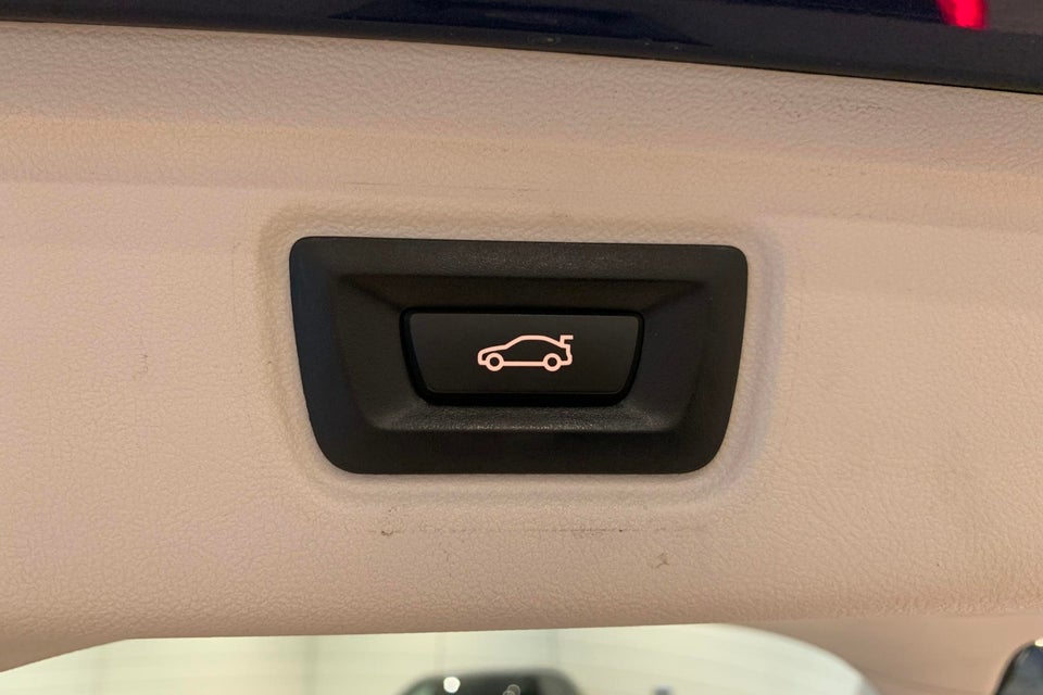 BMW 330e 2,0 Touring Sport Line aut. 5d