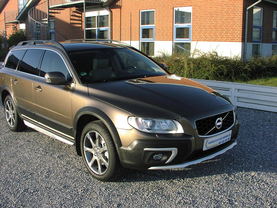 Volvo XC70 2,4 D4 181 Momentum aut. AWD 5d