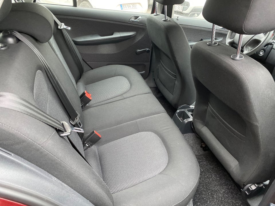 Skoda Fabia 1,4 16V 75 Ambiente Combi 5d