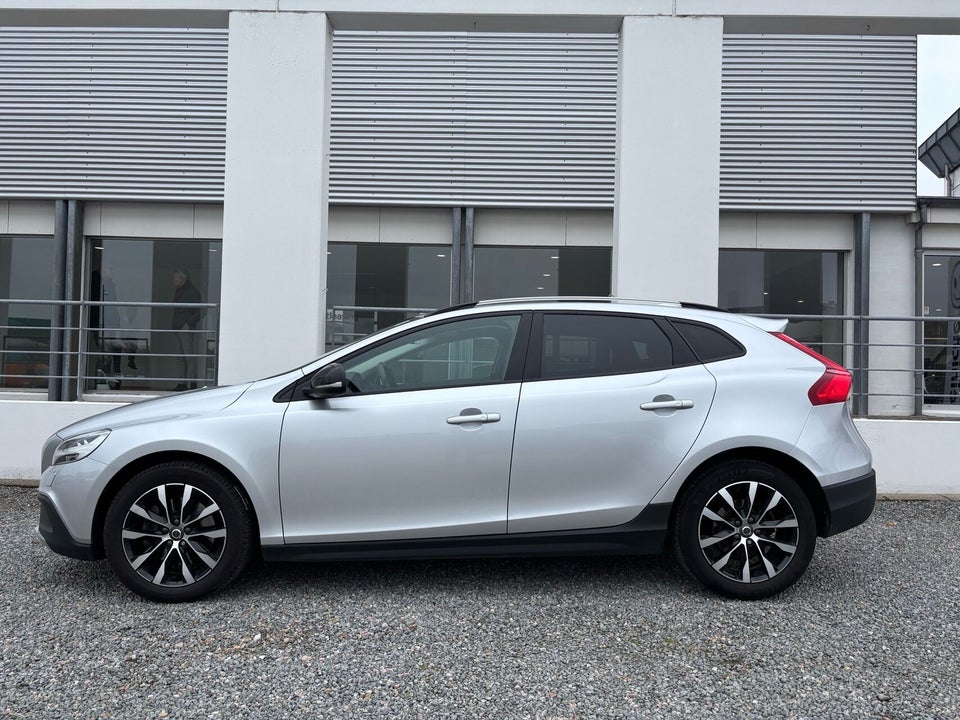Volvo V40 CC 1,5 T3 152 Dynamic Edition aut. 5d