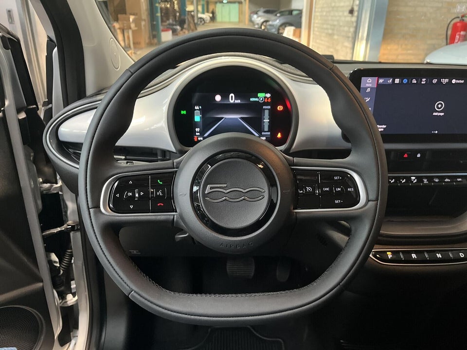 Fiat 500e 42 Icon 3+1 4d