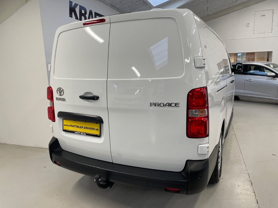 Toyota ProAce 2,0 D 122 Long Comfort Master 5d