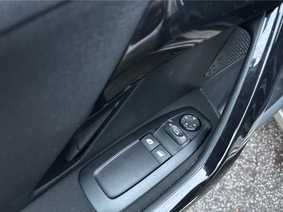 Peugeot 208 1,2 VTi 82 Active GO 5d