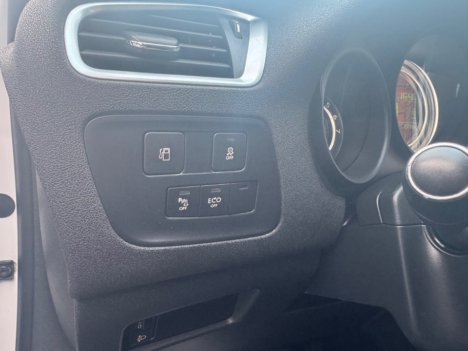 Citroën C4 1,6 BlueHDi 100 Feel Complet Van 5d