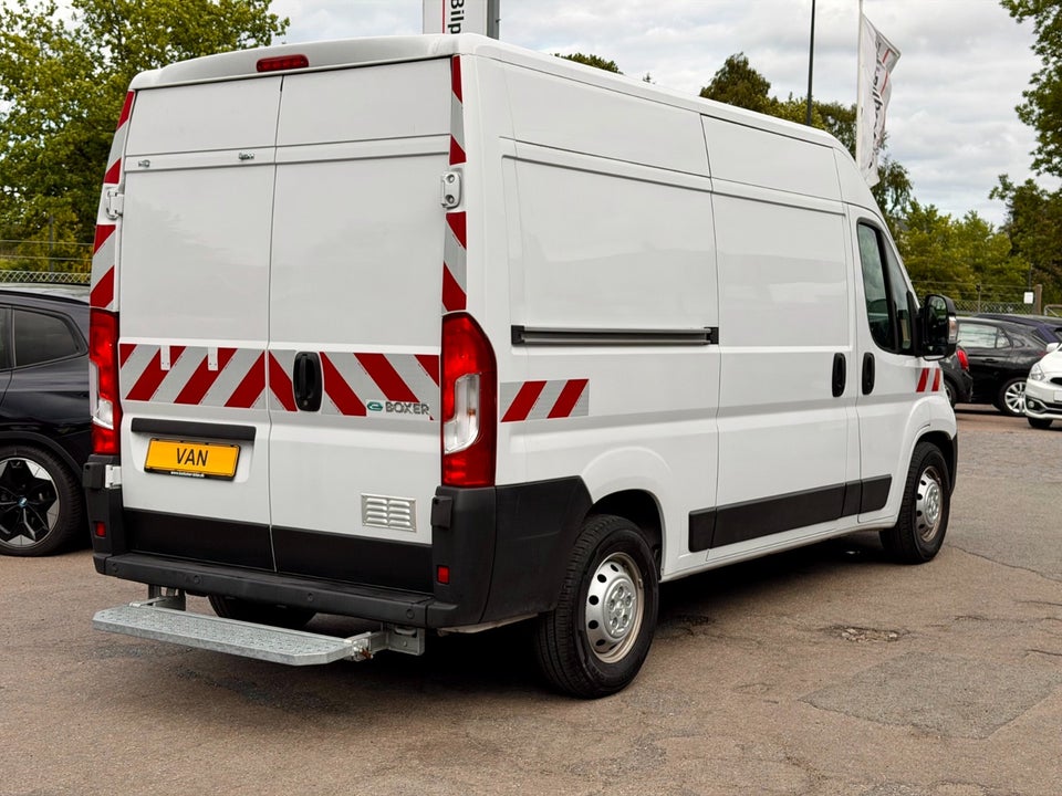 Peugeot e-Boxer 435 37 L2H2 Premium Van