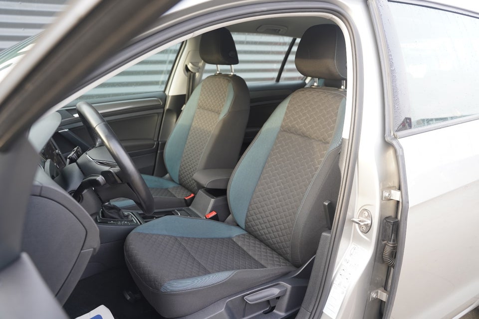 VW Golf VII 1,6 TDi 115 IQ.Drive DSG 5d