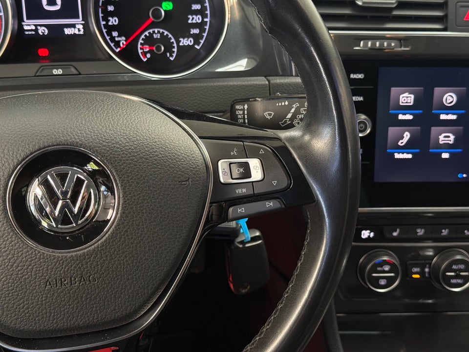 VW Golf VII 2,0 TDi 150 Comfortline Connect Variant DSG 5d