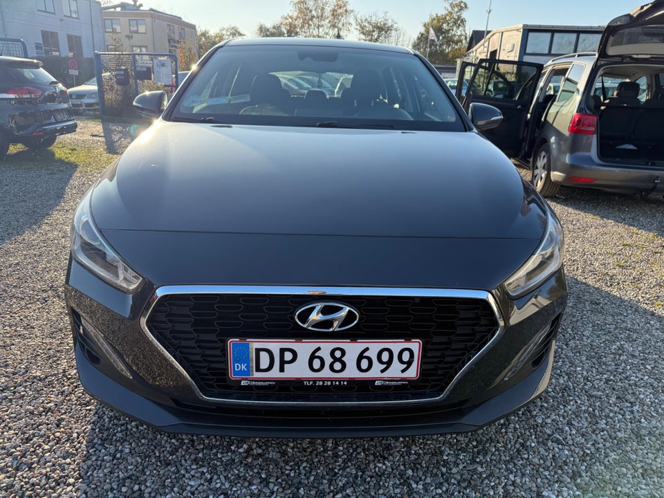 Hyundai i30 1,0 T-GDi Premium 5d