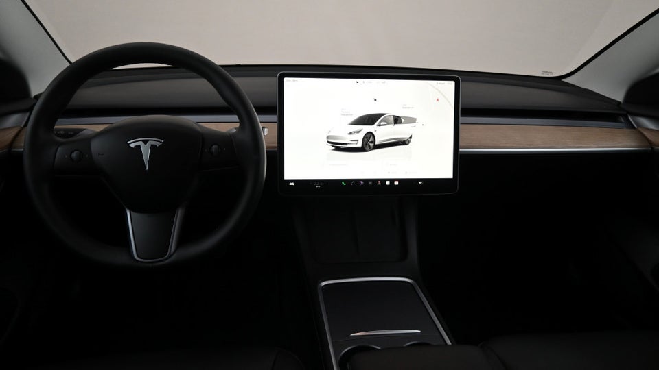 Tesla Model 3 RWD 4d