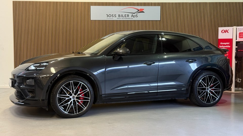 Porsche Macan Turbo 5d