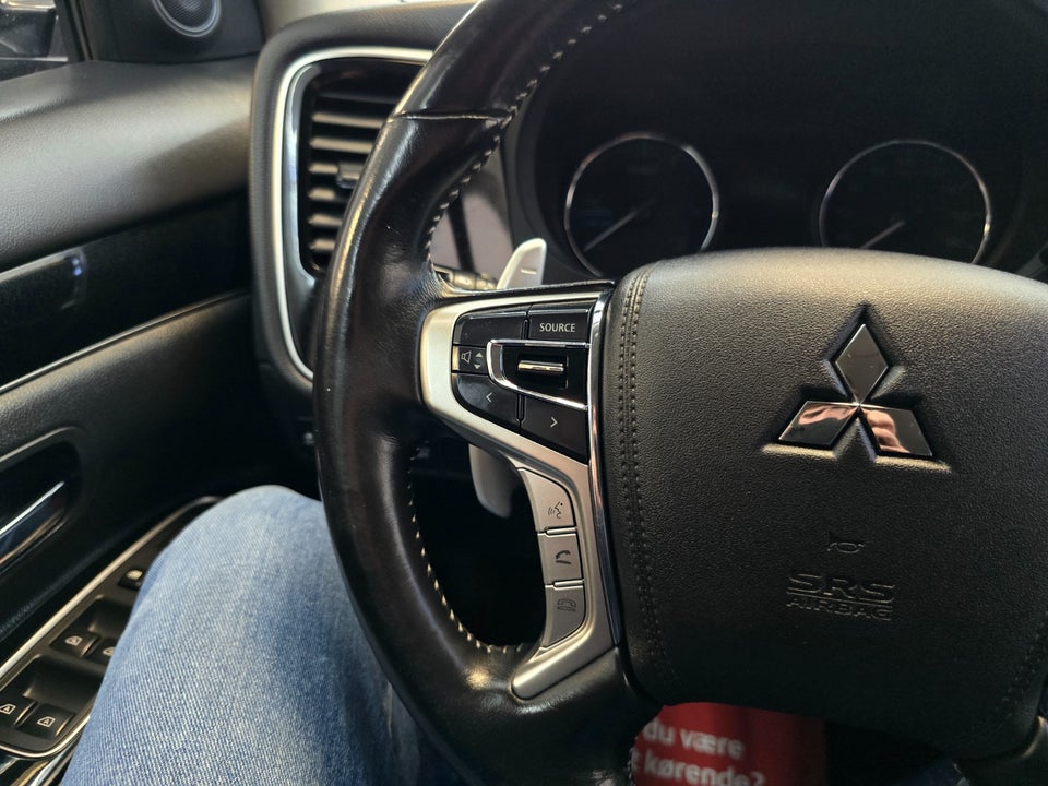Mitsubishi Outlander 2,4 PHEV Intro Edition CVT 4WD 5d