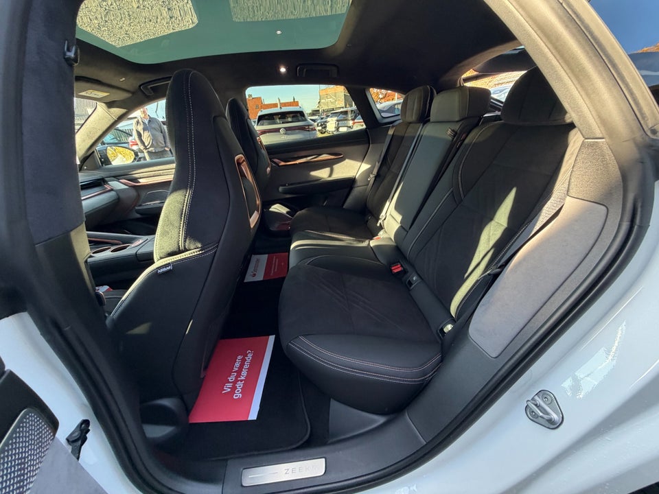 Zeekr 001 Privilege AWD 5d