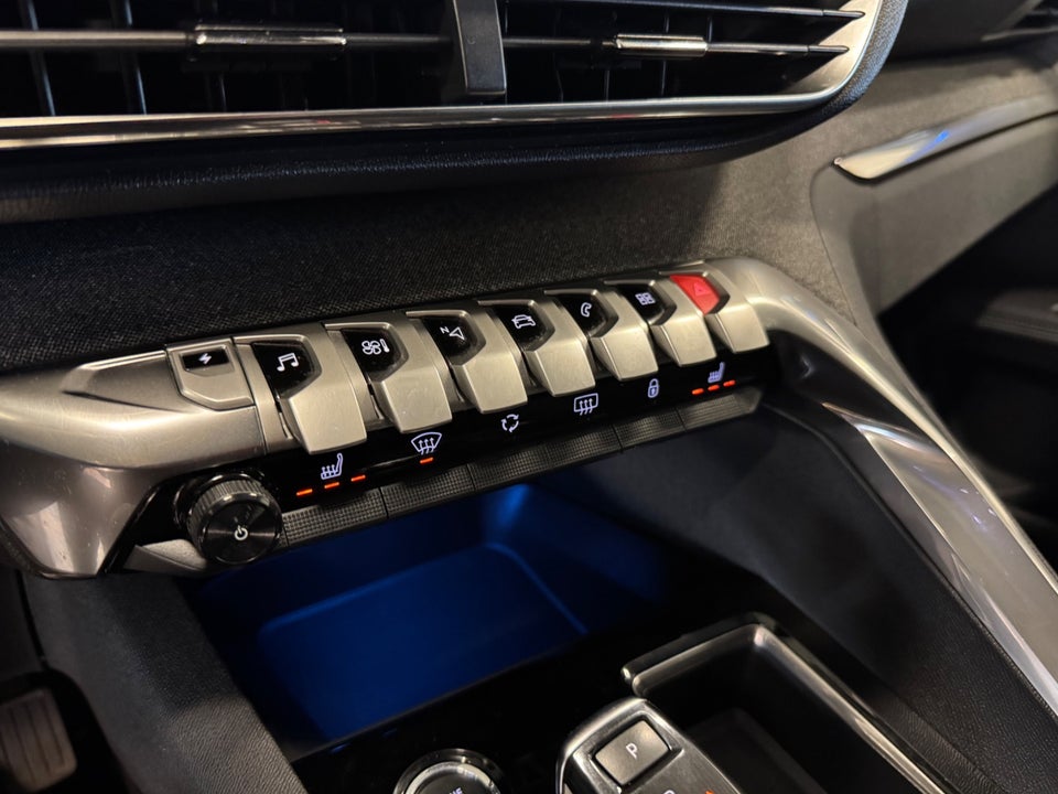 Peugeot 3008 1,6 Hybrid Allure Pack EAT8 5d