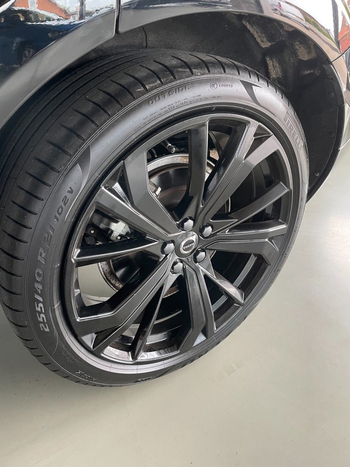 Volvo XC60 2,0 T6 ReCharge Black Edition aut. AWD 5d