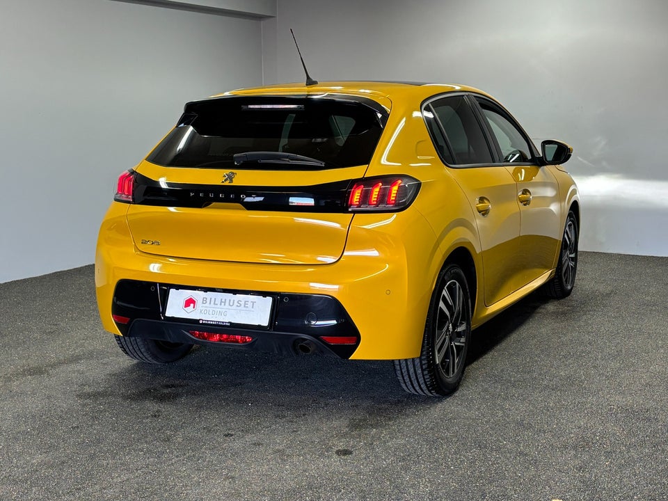 Peugeot 208 1,2 PureTech 100 Allure Sky 5d