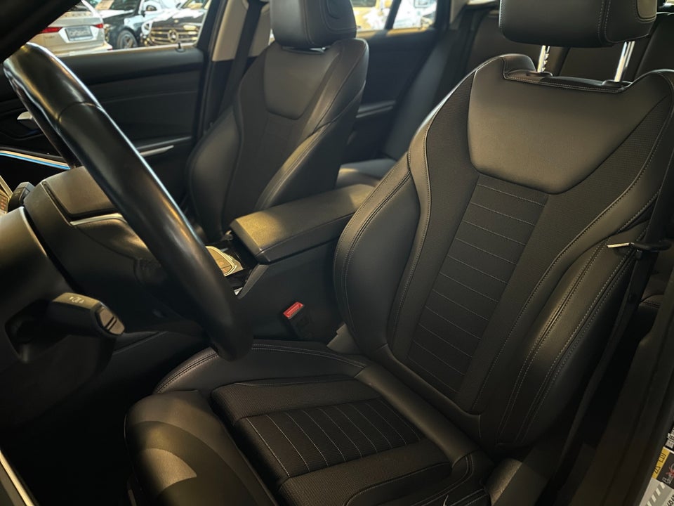 BMW 330e 2,0 Touring Sport Line aut. 5d