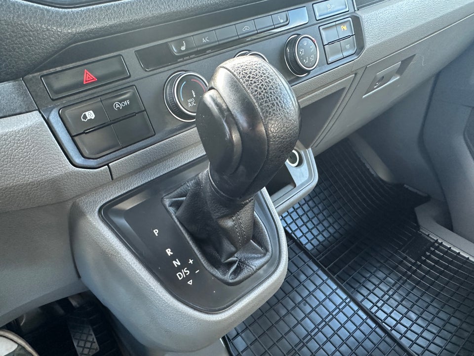 VW Crafter 35 2,0 TDi 140 Kassevogn L3H2 aut.