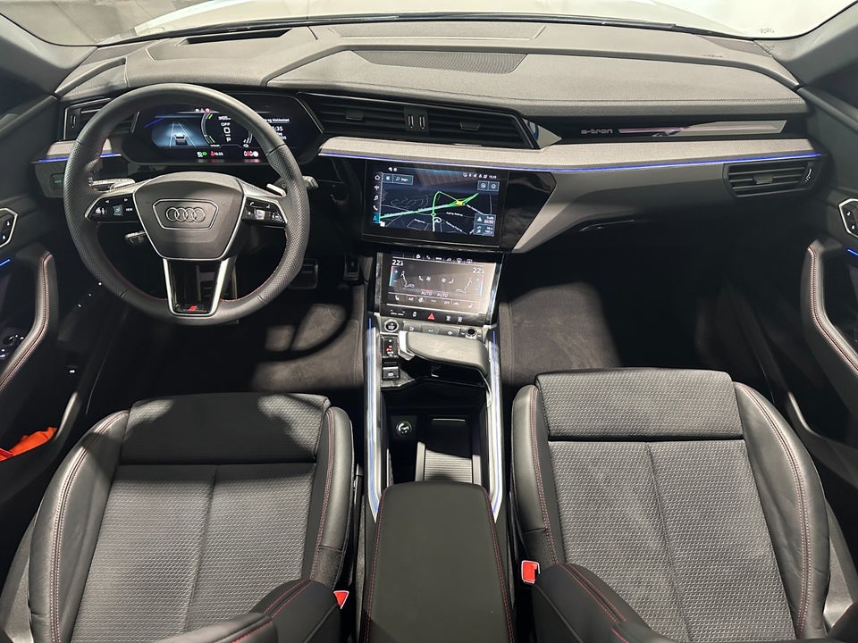 Audi Q8 e-tron 55 S-line Black Edition quattro 5d