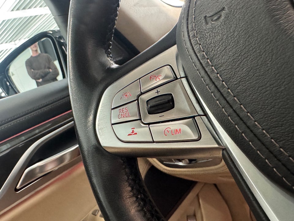 BMW 750i 4,4 xDrive aut. 4d