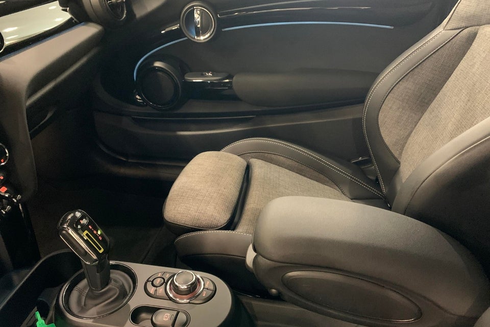 MINI Cooper SE Classic Trim 3d