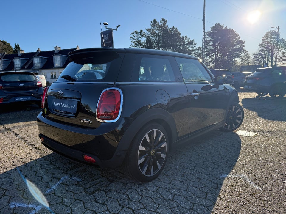 MINI Cooper SE Yours Trim 3d