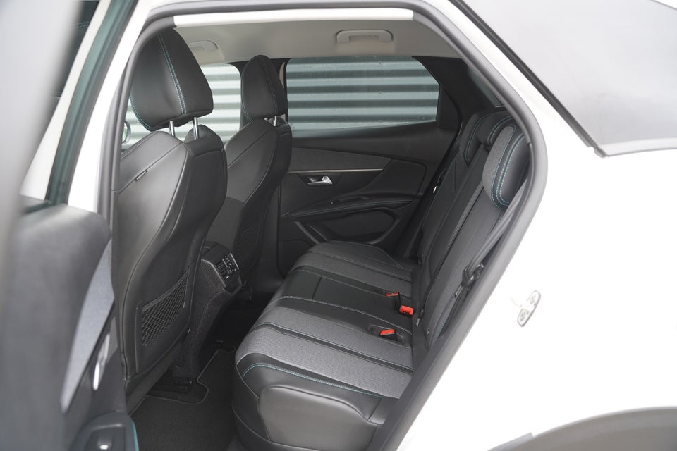 Peugeot 3008 1,6 Hybrid Allure Pack EAT8 5d