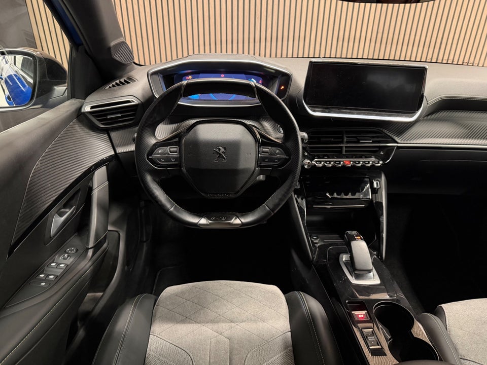 Peugeot e-208 50 GT 5d