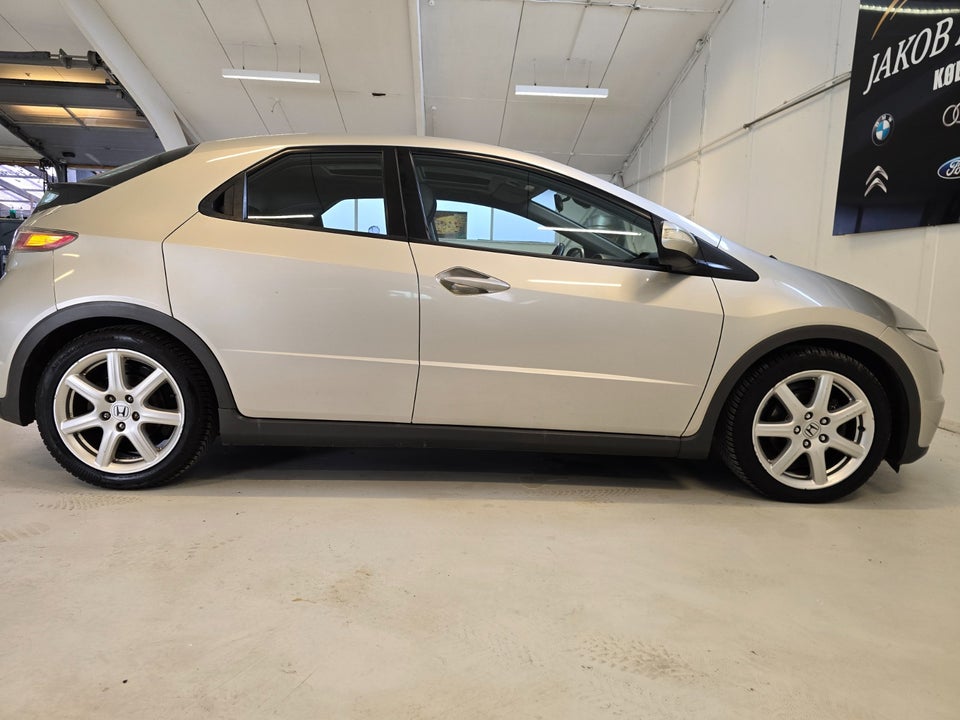 Honda Civic 1,8 Sport 5d