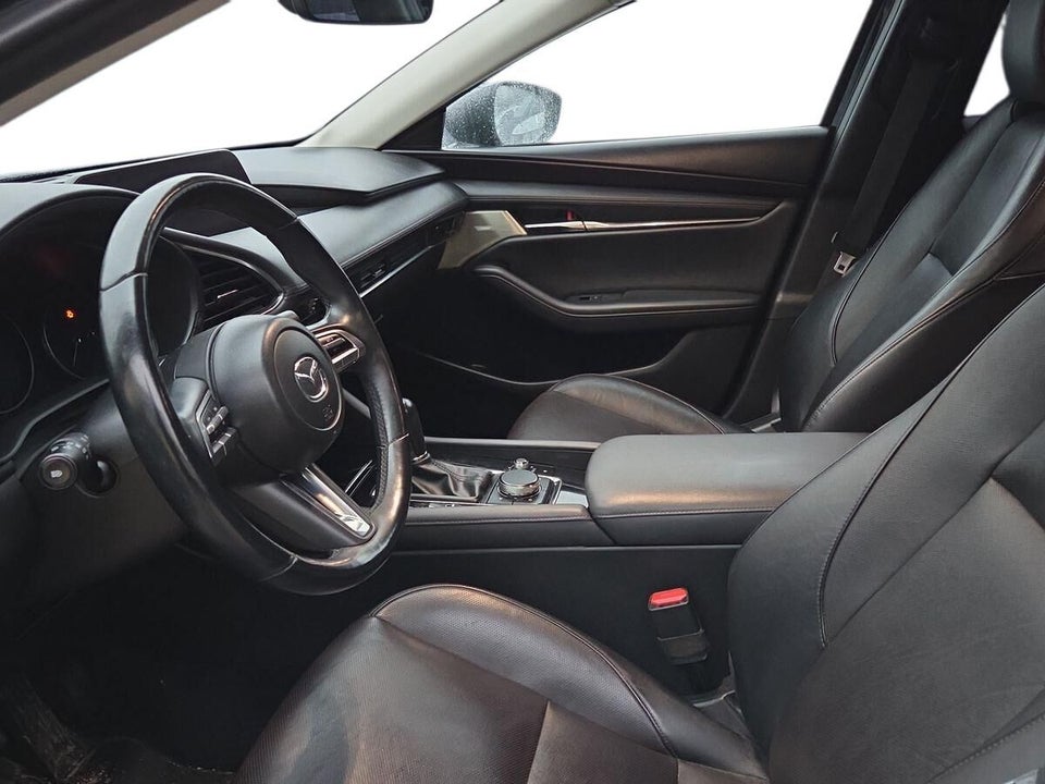 Mazda 3 2,0 SkyActiv-G 122 Cosmo aut. 4d