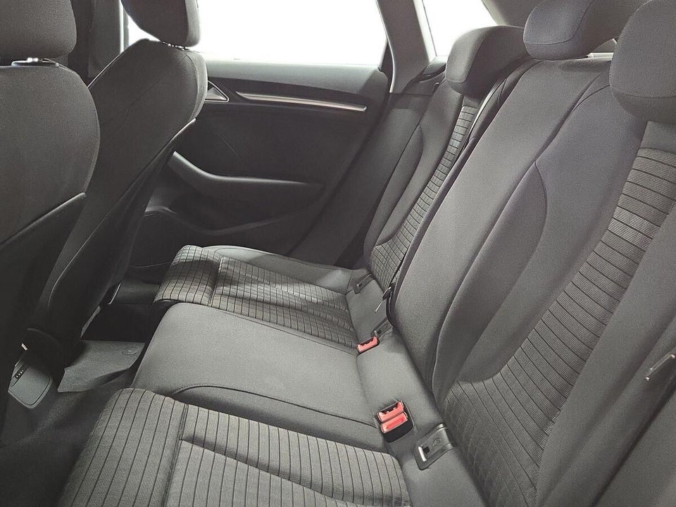 Audi A3 40 TFSi Sport Limited Sportback S-tr. 5d
