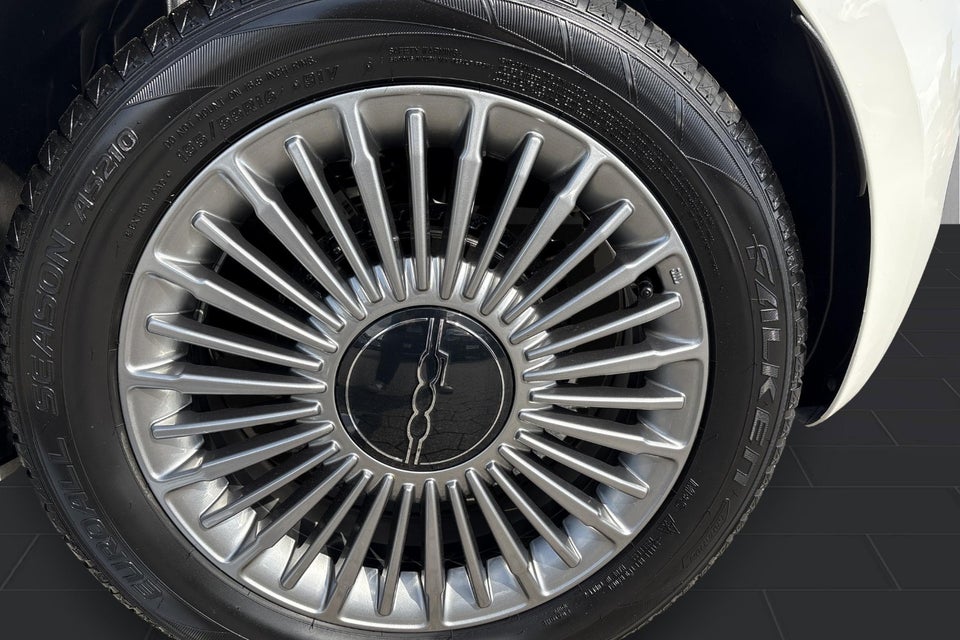 Fiat 500e 42 Icon 3d