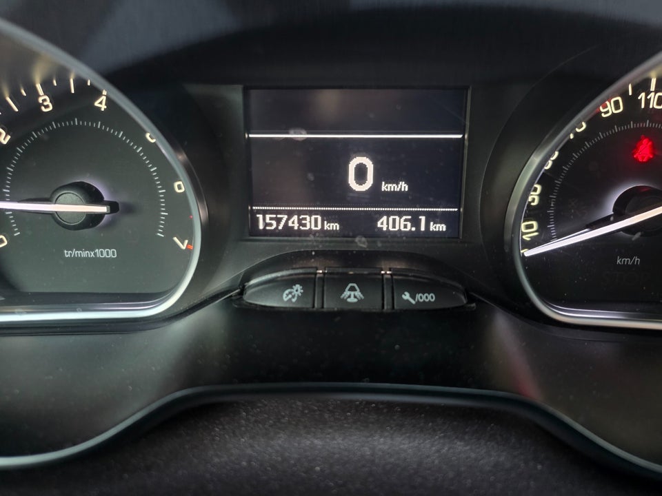 Peugeot 2008 1,2 VTi 82 Active 5d