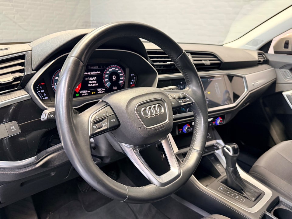 Audi Q3 35 TFSi Advanced 5d