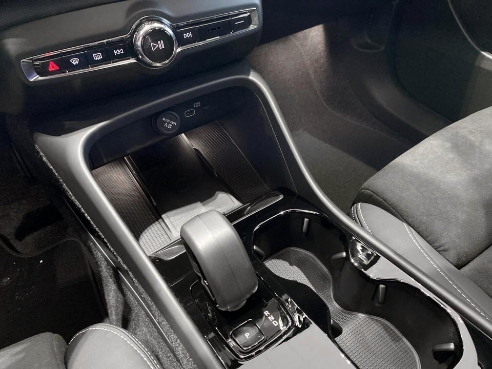 Volvo EC40 Extended Range Black Edition Excess 5d