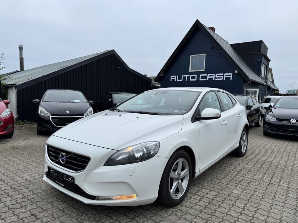 Volvo V40 1,6 D2 115 Kinetic Drive-E 5d