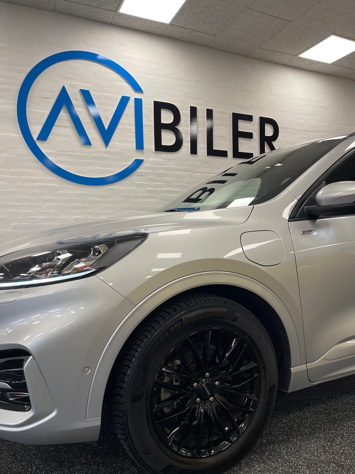 Ford Kuga 2,5 PHEV ST-Line X CVT 5d