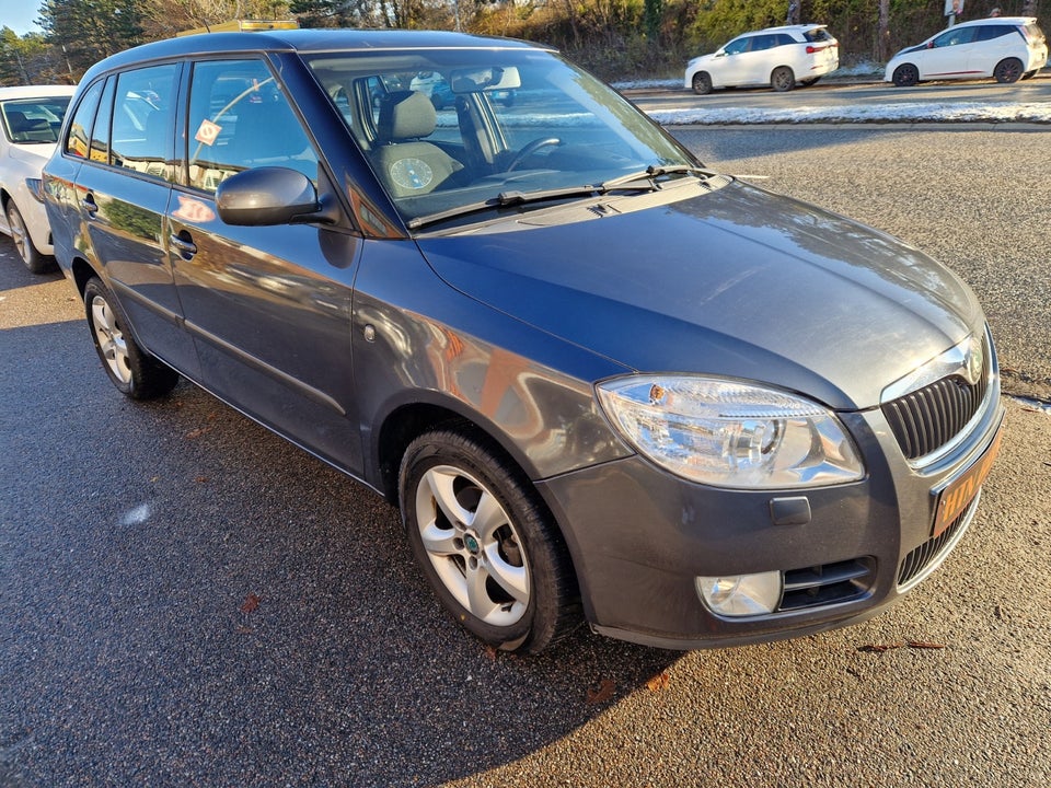 Skoda Fabia 1,6 16V Ambiente Combi aut. 5d